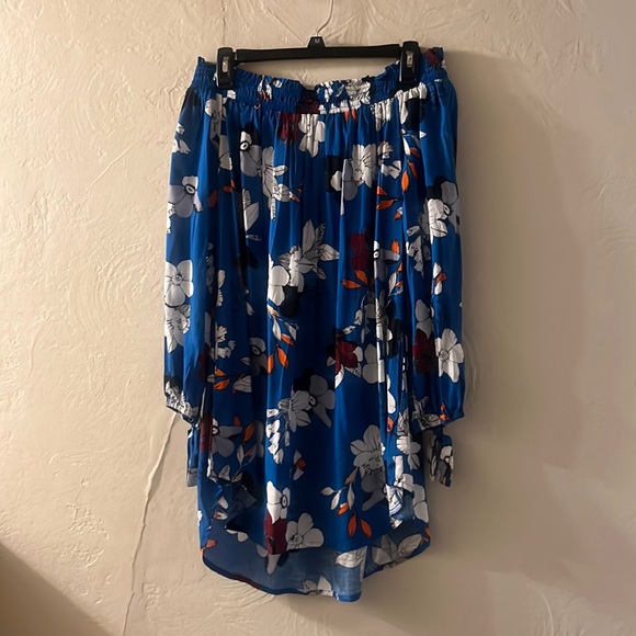 Red Carter off the shoulder dress - Picture 2 of 7